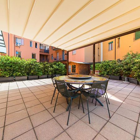Nettuno Apartment - Private Garden In Bologna Center Luaran gambar