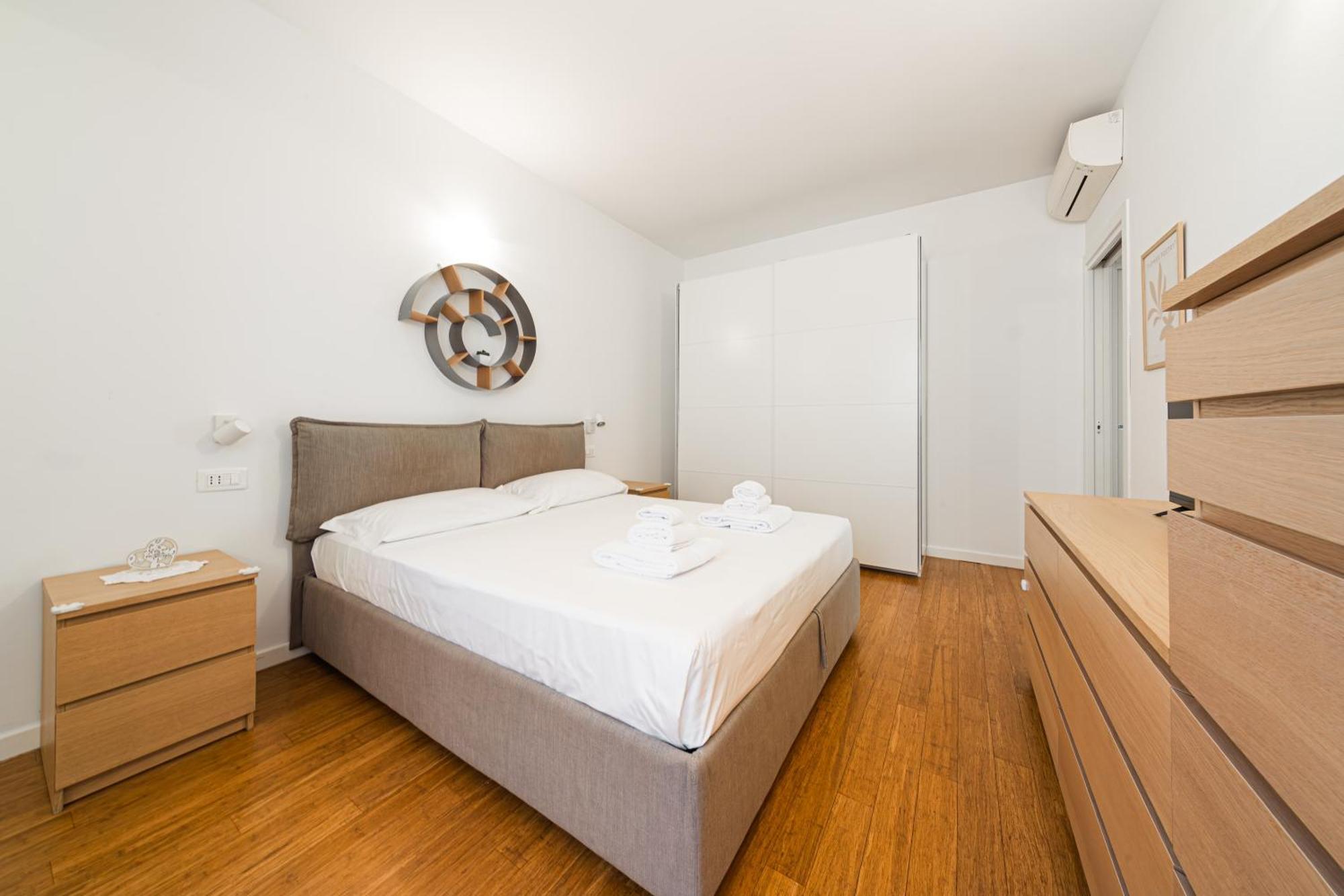 Nettuno Apartment - Private Garden In Bologna Center Luaran gambar