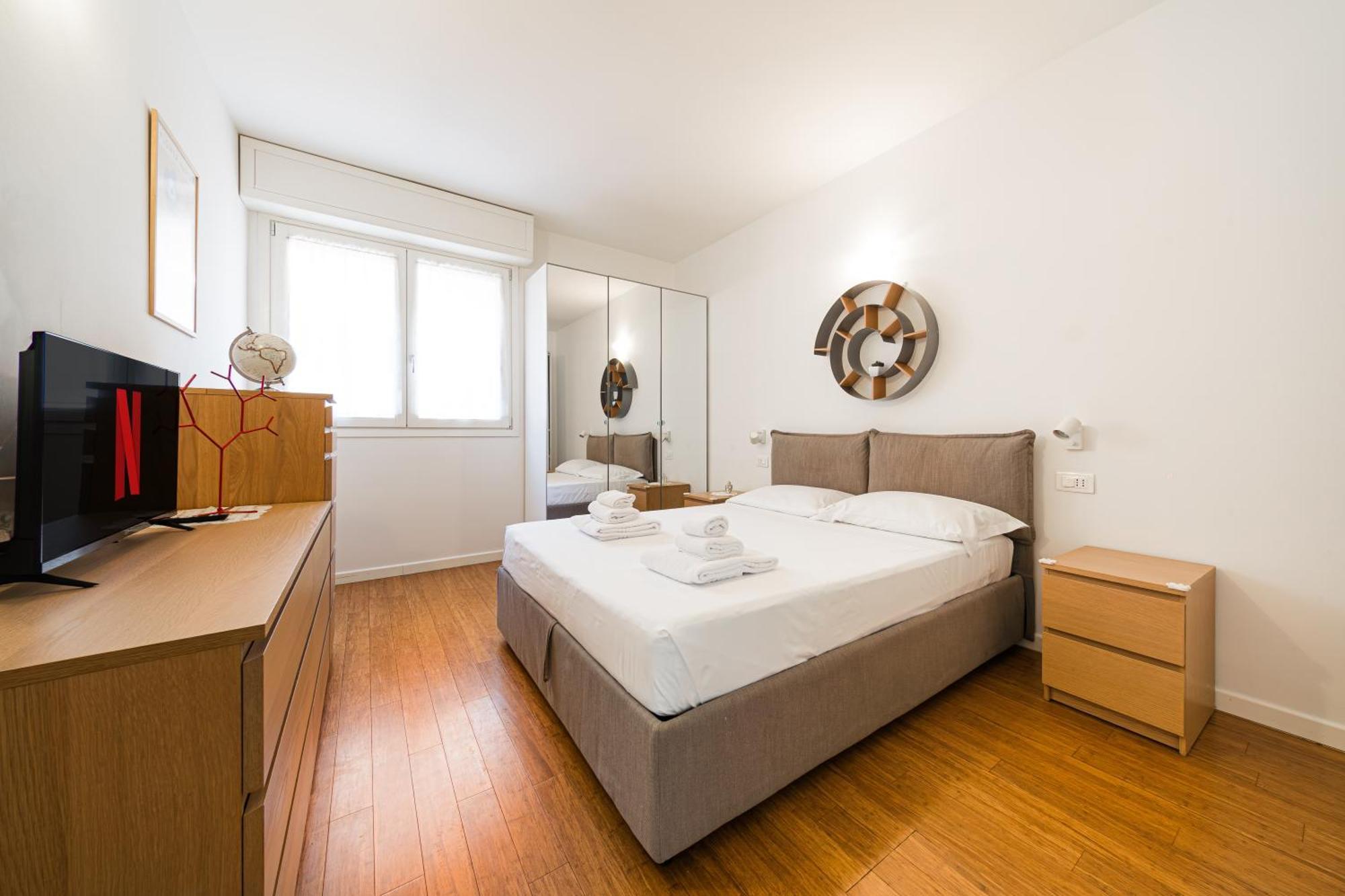 Nettuno Apartment - Private Garden In Bologna Center Luaran gambar